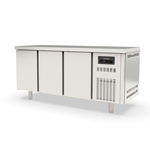 Vaiotec Topline Gastro-Kühltisch, 3-fach GN 1/1 mit 3 Türen, 1795 × 700 mm