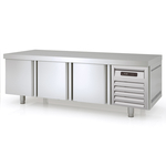 Vaiotec Topline Gastro-Unterbaukühltisch, 3-fach GN 1/1 mit 3 Türen, 1795 × 700 mm