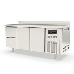Vaiotec Topline Gastro-Kühltisch, 3-fach GN 1/1 mit 2 Schubladen, 2 Türen & Aufkantung, 1795 × 700 mm