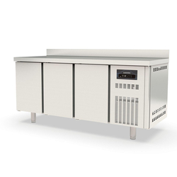 Vaiotec Topline Gastro-Tiefkühltisch, 3-fach GN 1/1 mit 3 Türen & Aufkantung, 1795 × 700 mm