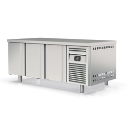 Vaiotec Topline Bäckerei Gastro-Tiefkühltisch, 3-fach EN 60x40 mit 3 Türen, 2020 × 800 mm