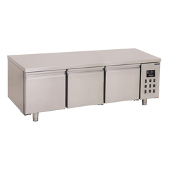 CombiSteel Kühltisch 650 Hoch 3 Türen