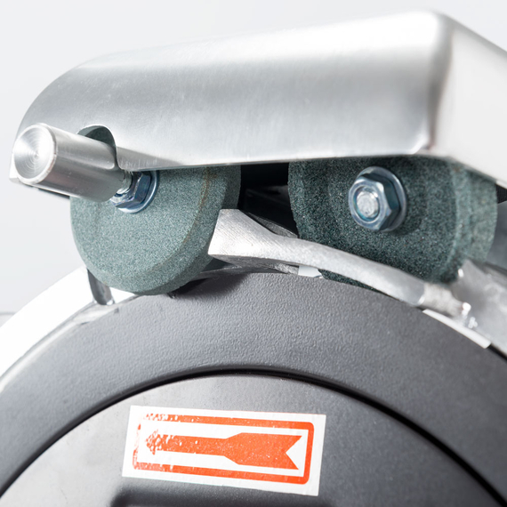 Aufschnittmaschine mit antihaftbeschichteter Anschlagplatte und Messer 220 mm Ø, Bild 4