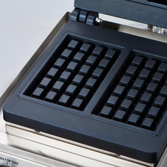 Waffeleisen CATERINA, antihaftbeschichtete Platte, 320x380x240 mm, 1,5 kW 230 V, Bild 3