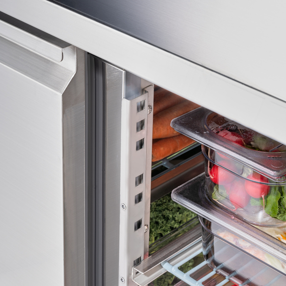 Starline Edelstahl Kühltisch, 2-türig, GN 1/1, 1360x700x850 mm (BxTxH), ohne Aufkantung, Bild 6