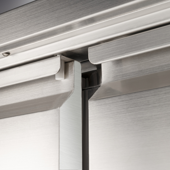 Starline Edelstahl Kühltisch, 3-türig, GN 1/1, 1365x700x875 mm (BxTxH), ohne Aufkantung, Bild 7