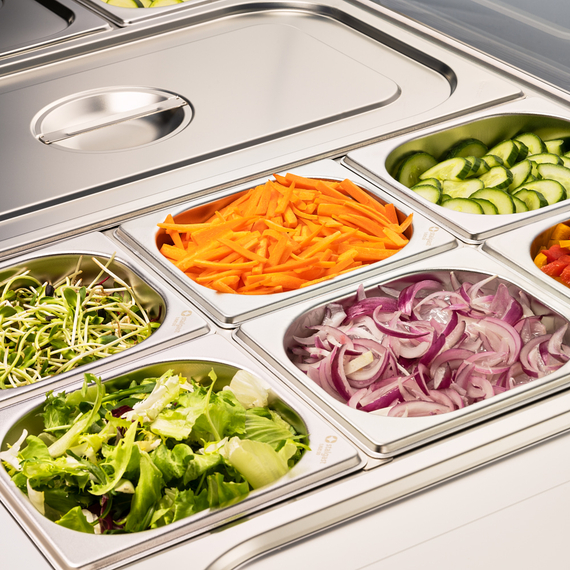 Starline Saladette mit Glasaufsatz, 3-türig, GN 1/1, Aufnahme 16x GN1/4, 1365x700x1345 mm (BxTxH), Bild 6