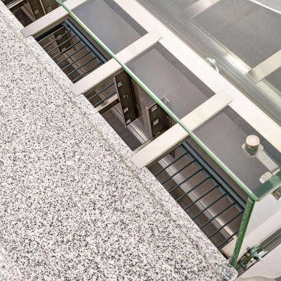 Starline Pizzatisch mit Glasabdeckung, 3-türig, GN 1/1, Aufnahme 8x GN 1/6, 1365x700x1090 mm (BxTxH), Bild 3