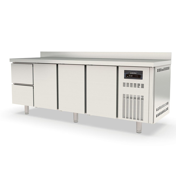 Vaiotec Topline Gastro-Kühltisch, 4-fach GN 1/1 mit 2 Schubladen, 3 Türen & Aufkantung, 2245 × 700 mm