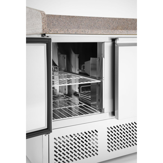 Arktic Pizzatisch, dreitürig mit Aufsatzkühlvitrine 380+40L, 254L, 230V/400W, 1400x700x(H)1491mm, Bild 7